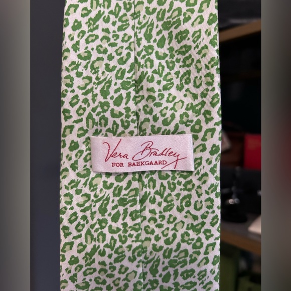 Vera Bradley for Baekgaard Men’s Silk Tie Handmade Green Leopard Print - Picture 3 of 3